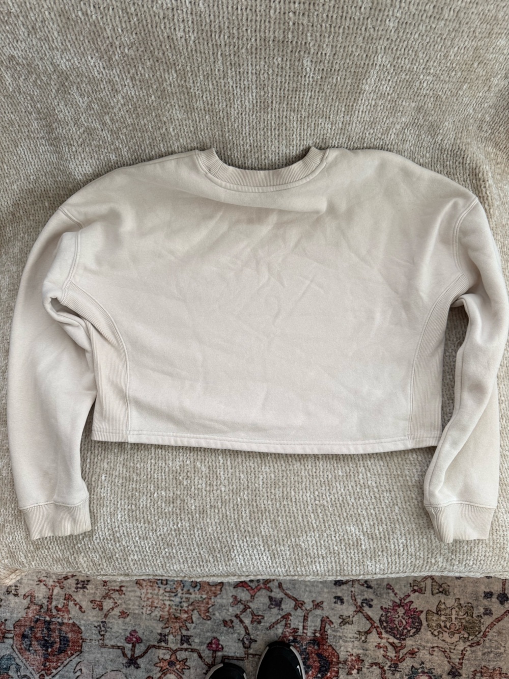 Vuori Cropped Crewneck - Picture 3 of 6